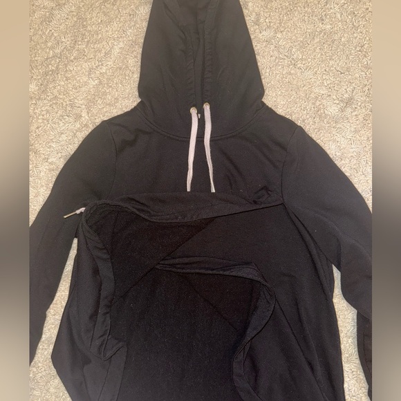 Bundle - Breastfeeding Friendly Tops - Medium - Picture 8 of 8